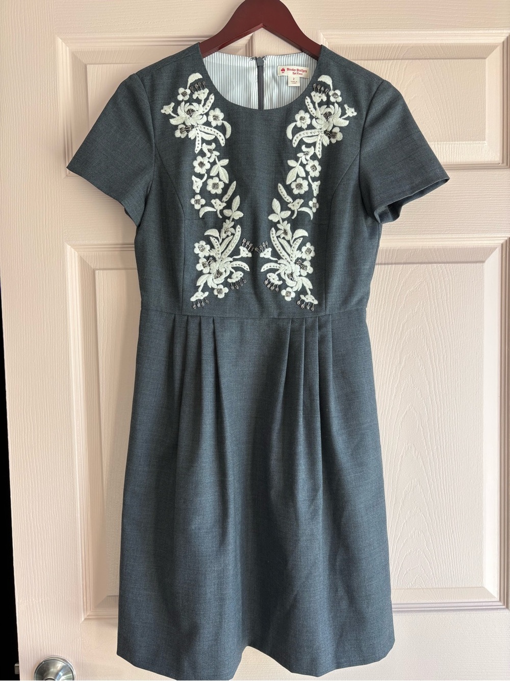 Brooks Brothers Gray Embroidered Short Sleeve Dress